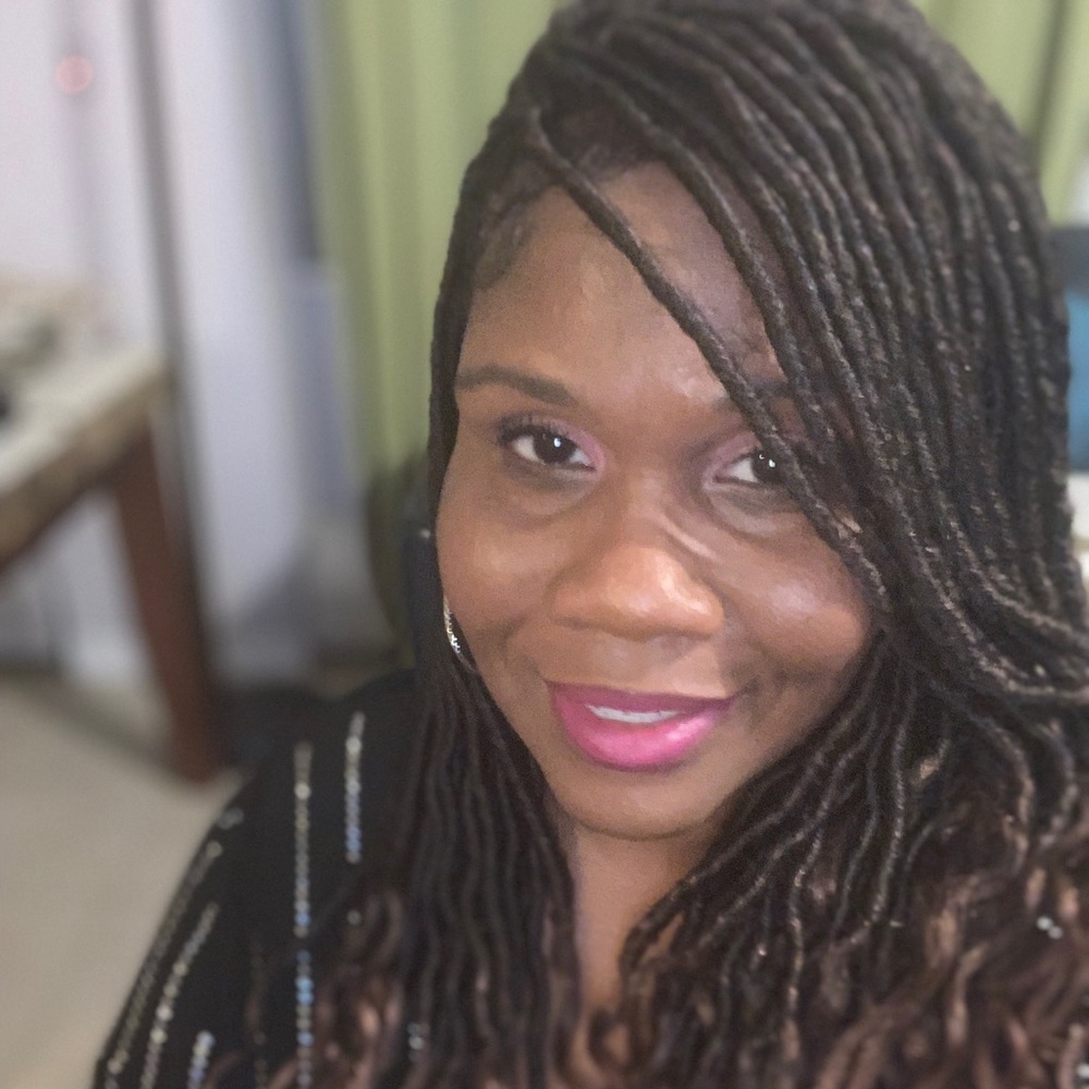 Meet your Posher, Roslyn